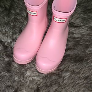 NWOT HUNTER Baby Pink Short Rain Boots